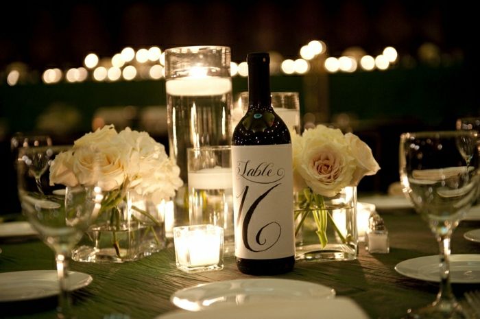 Svadobné tabule dekorácie krásny dizajn fľaša vína personalizované fľaše etikety