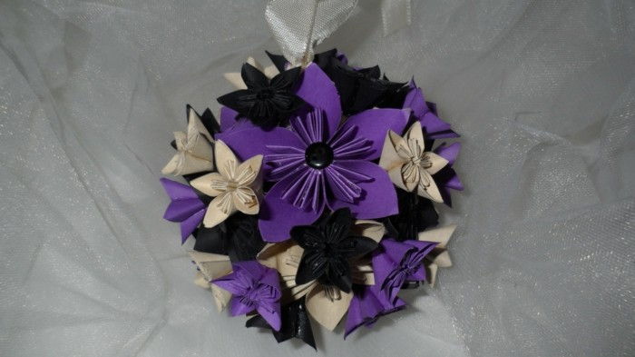 Nozze tabella decorazione-fiori-nero-viola