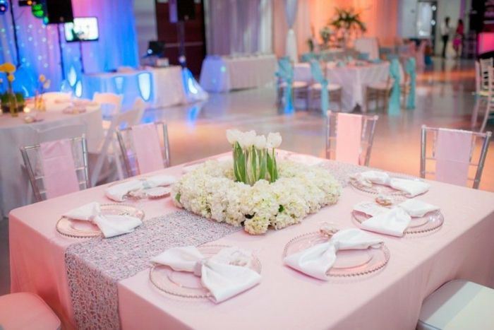Bryllup bord dekorasjon-tulipan-helvete-rosenrød