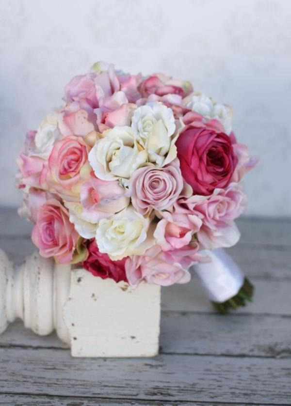 Hochzeitdeko-stora-eleganta-and-eleganta-idéer-för-att dekorera-med-rosa rosor