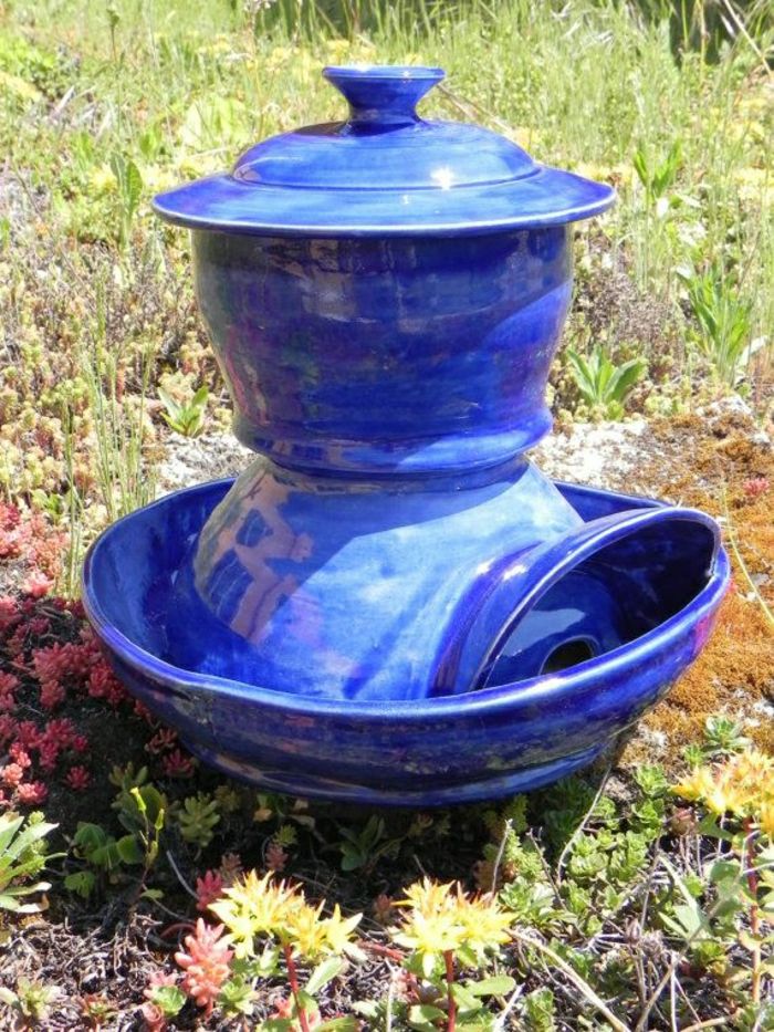 Hof Garden piščančje napitkov modre keramike