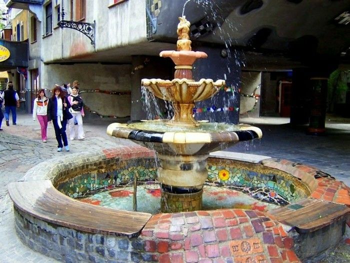 Hundertwasser-huset-Austria-Wien Hundertwasser-huset Springbrunnen1