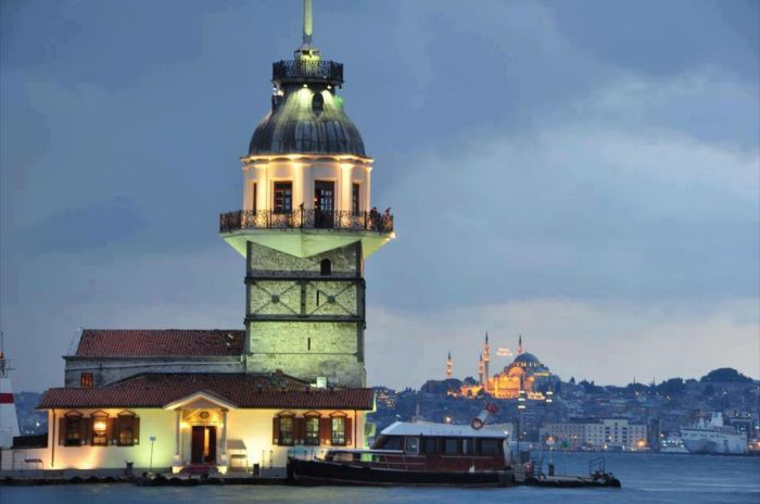 Istanbul-Atracții-Turcă-Kiz Kulesi-Girl-Tower-The-Maiden-Tower
