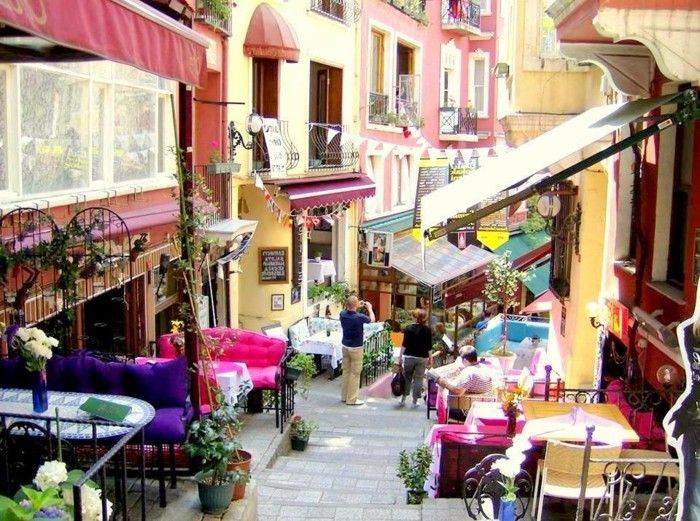 Atracțiile din Istanbul-CEZAYİR-stradă-BEYOĞLU