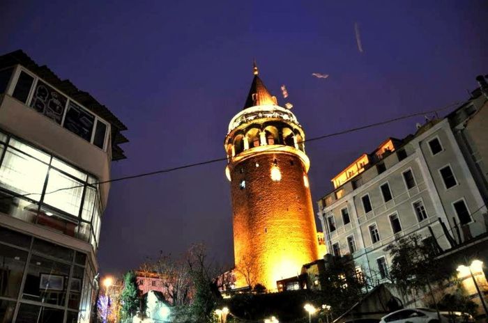 Atracții din Istanbul - Turnul de călătorie-The-Galata Turcă-Galata kulesi-in-noapte
