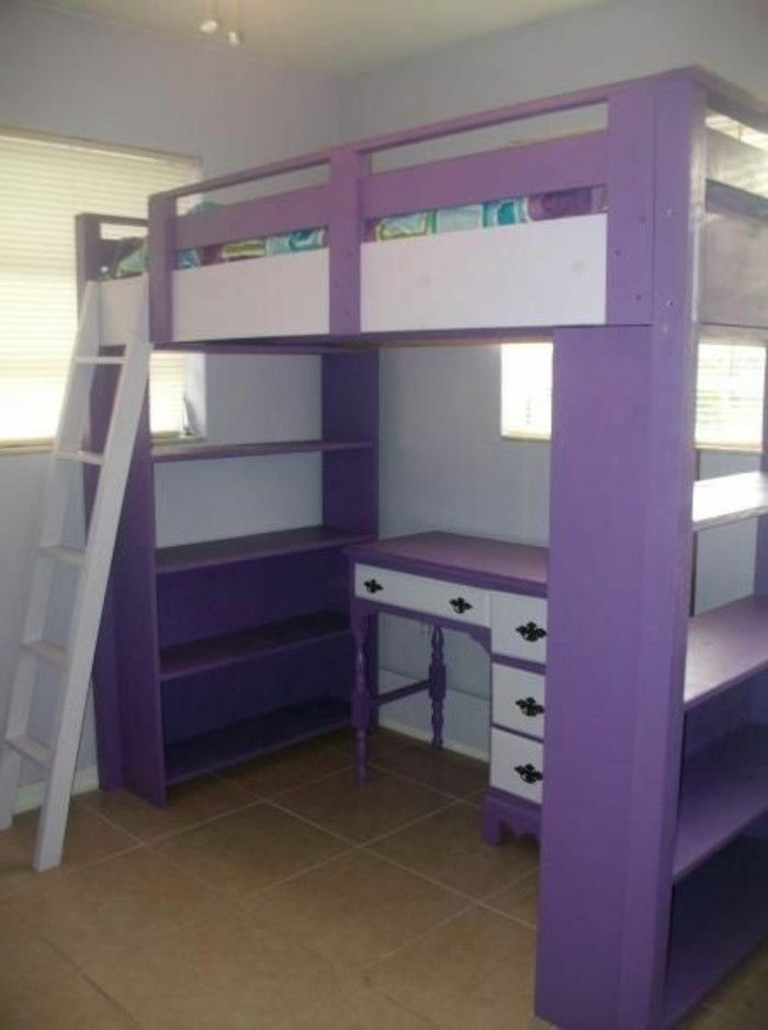 Jaunimo kambario dviaukštės lovos-in-purpurinės spalvos
