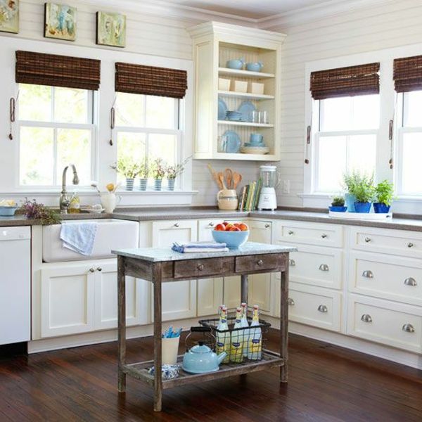 Virtuvės baldai derliaus stiliaus-nuo-medžio dizaino idėja