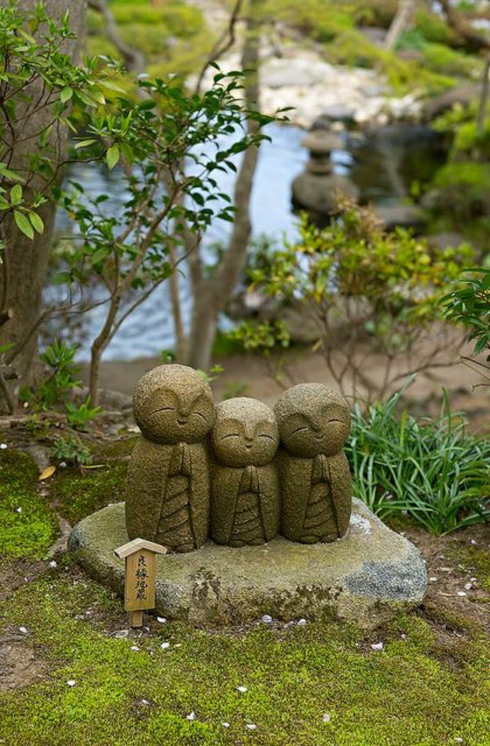 Kamakura Japan zen hage steinfigurer