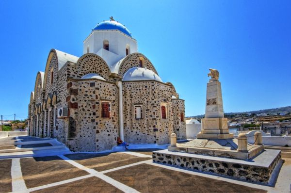 Bažnyčia-in-Santorini Vothonas