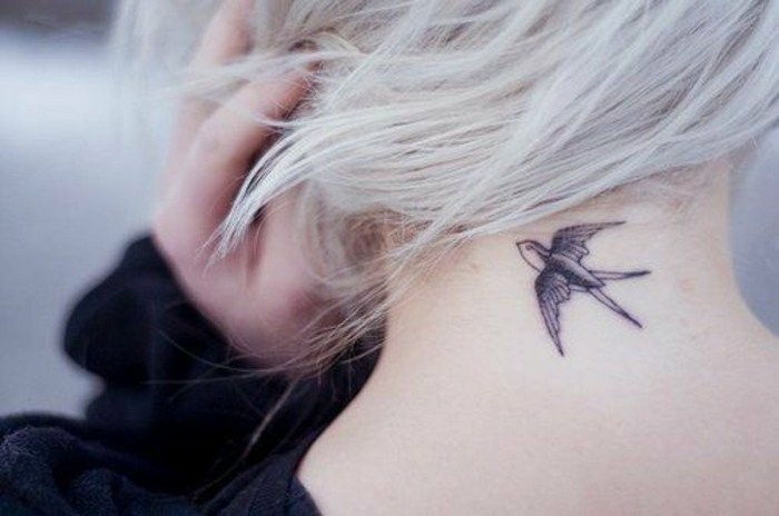 Mici-tatuaje-cu-un-păsări