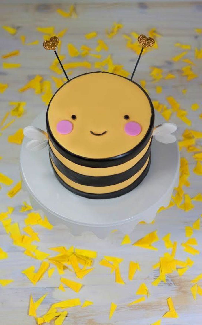 Torta pre deti k narodeninám-in-the-form-of-Bee