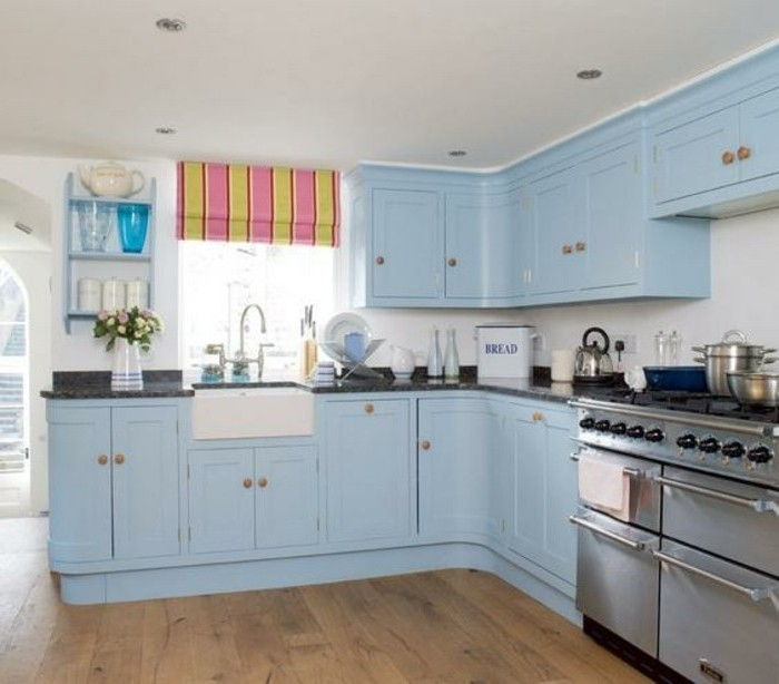 Idee Kitchen Deco con armadi a forma di L blu