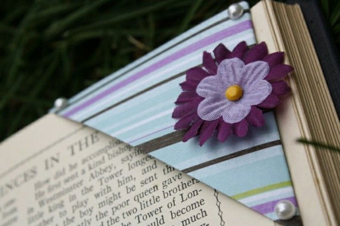 Bookmark zelf-make-bloem-paarse kleur