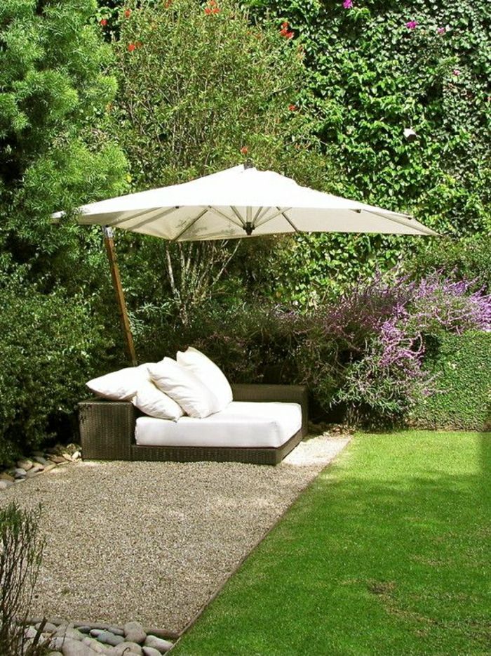Lounge vrt dežnik zelena okrasni kamni trava