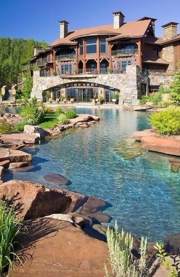 Luxusný dom so záhradou a bazénom