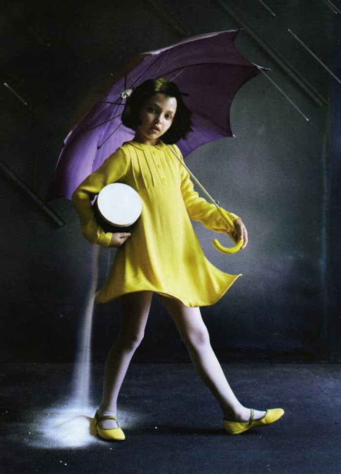 Pantofi-violet-copil fete galben rochie galbenă umbrelă