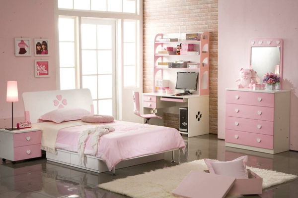 Girls room in Pink