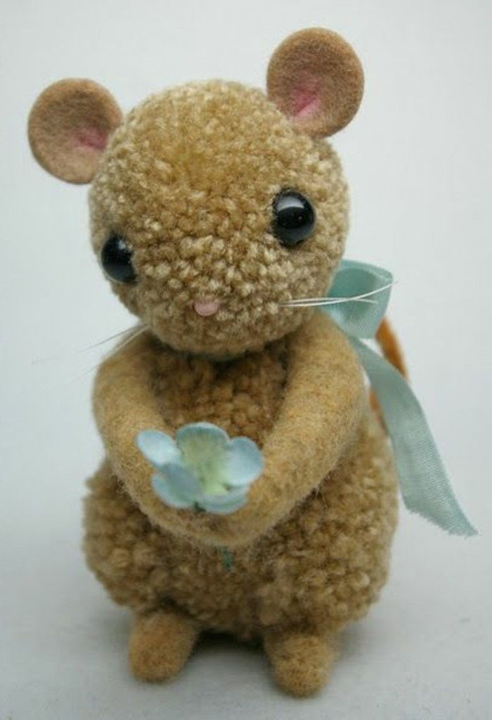 Mouse Tinker-z-majhno-cvet