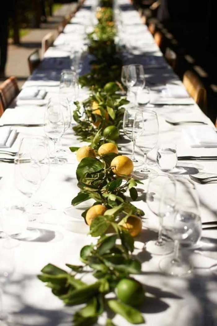 Stół śródziemnomorski dekoracja-z-wielu-cytryn