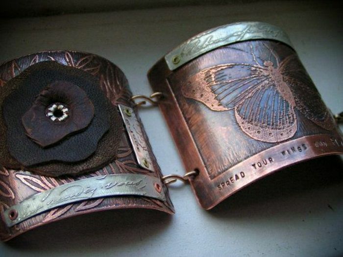 Metal pulseira de couro borboleta gravura dizendo