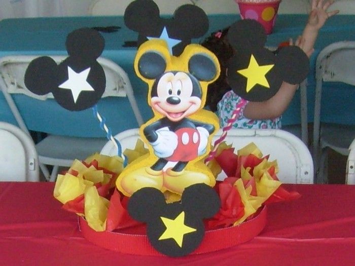 uši Mickey Mouse ako dekorácia