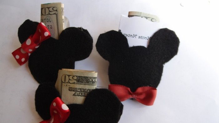 Mickey Mouse ušesa-za-denar