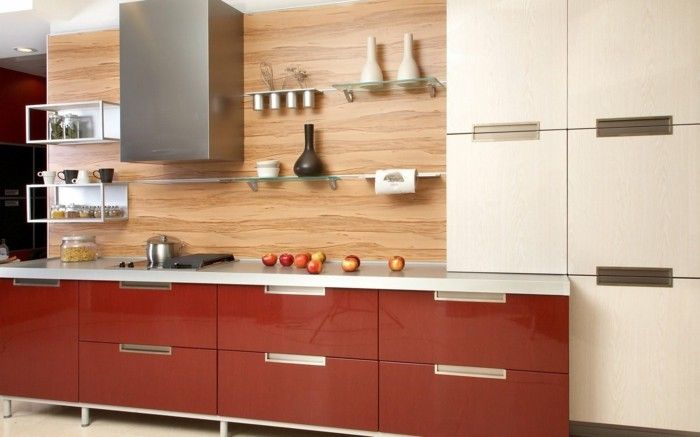 Modern-Küchendeko-con-rosso-e-bianco-armadi