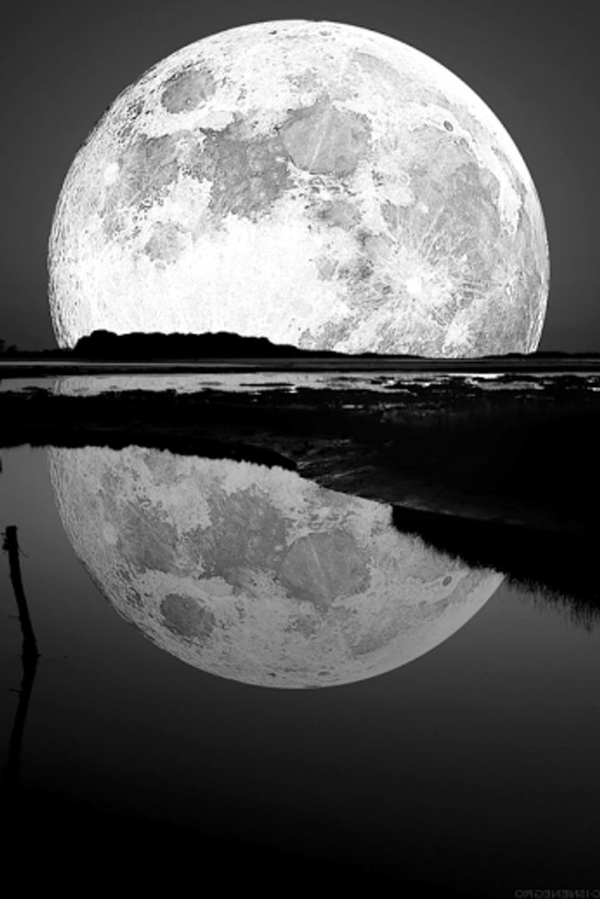 Moon Lake mirroring zdjęcie