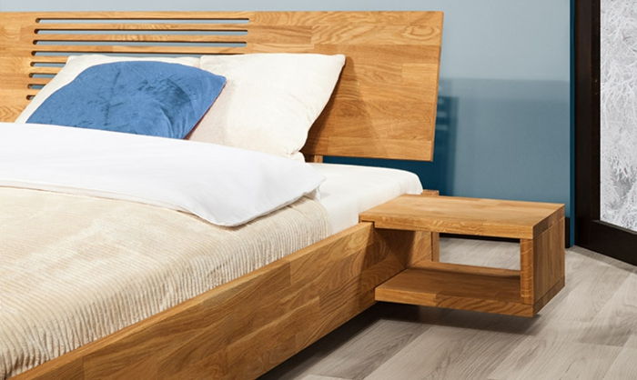 Dezert-Hang-on-posteľ-of-drevo