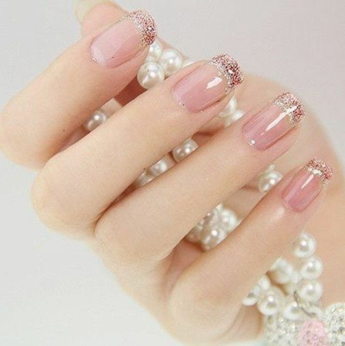 Neglelakk glitrende rosa-og-perle