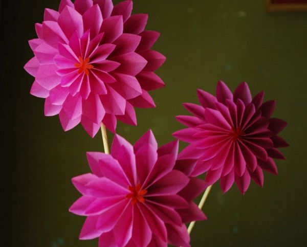 origami-rosa-fiore-piegato
