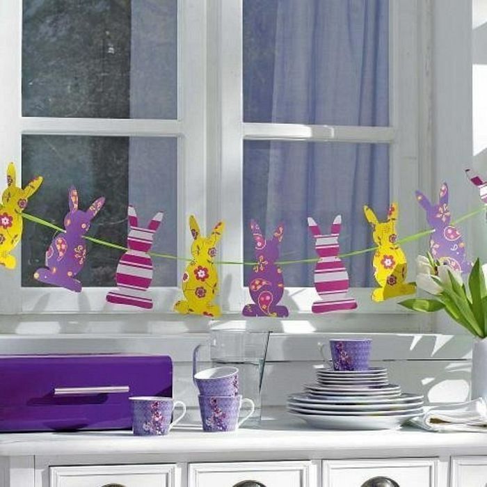 Wielkanocne króliczki powiesić kolorowo i szczęśliwie ozdobić okna