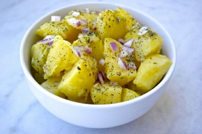 Patatosalata-grekiska potatis sallad