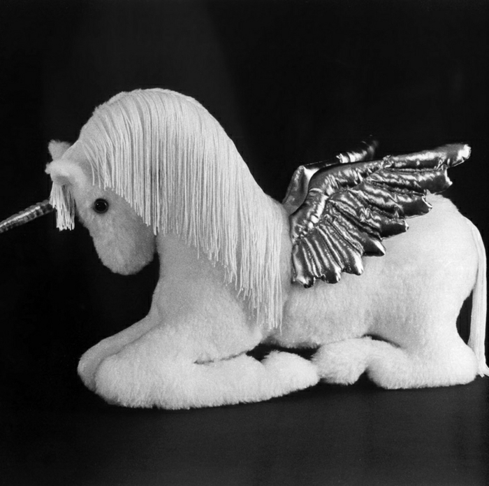 fio de Pegasus do unicórnio de pelúcia, branco e prata Asa de chifre