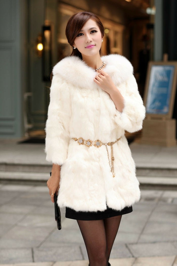 Fur coat dame in belo elegantno zlato pas