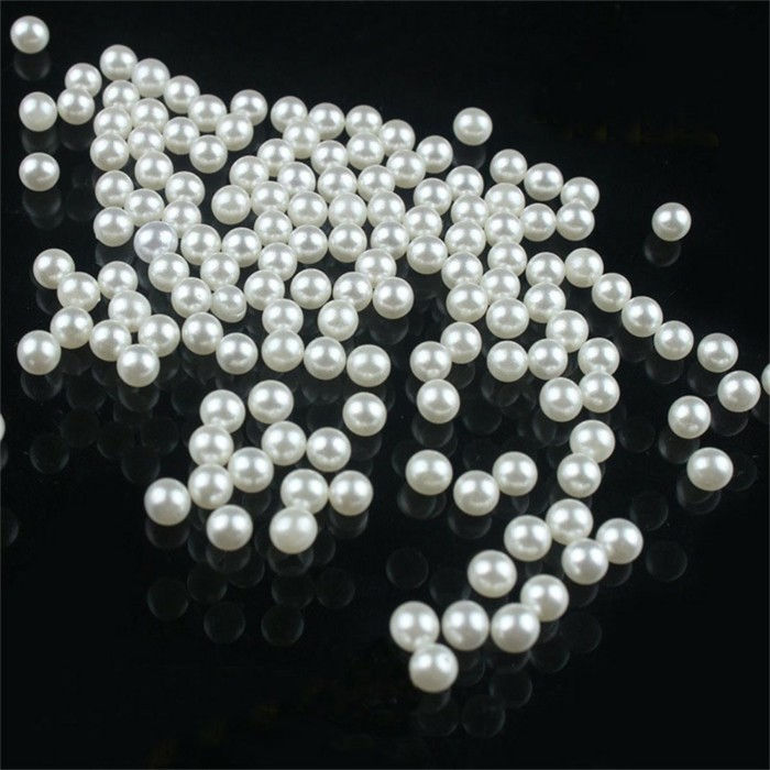 perlové náhrdelníky-yourself-make-a-set-and-white-pearl