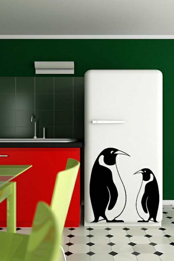 două pinguin autocolant-by-the-frigider