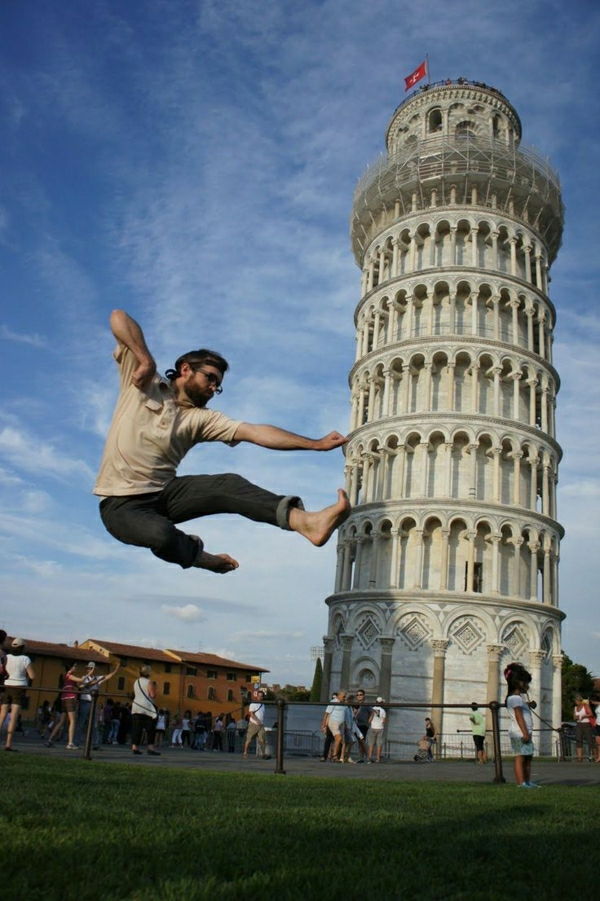 Tower of Pisa-Karate
