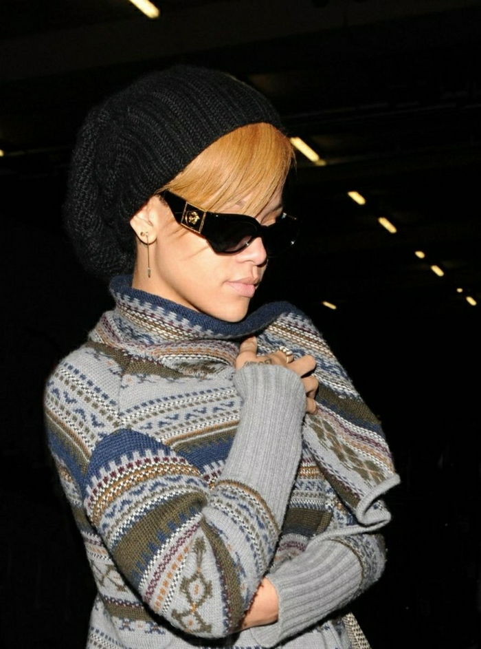 Rihanna-cu-frumoase Ochelari de soare Versace