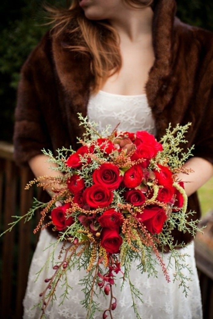 Rožės, stručio-rudos vestuvių dienos