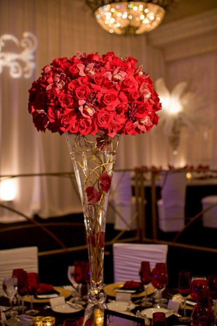 Rožės stručiai-restoranas-raudonos rožės-Valentino diena