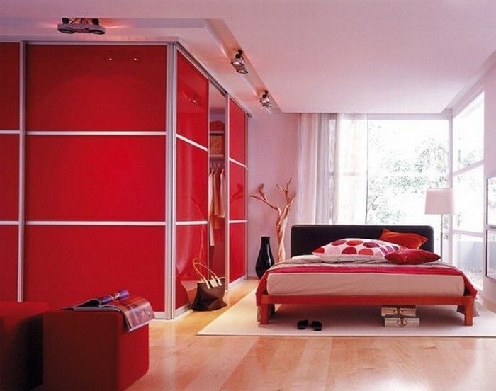 Raudona miegamasis dizainas A ryškus įranga