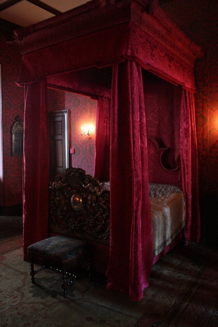 Rdeča spalnica oblika A-izjemna oprema