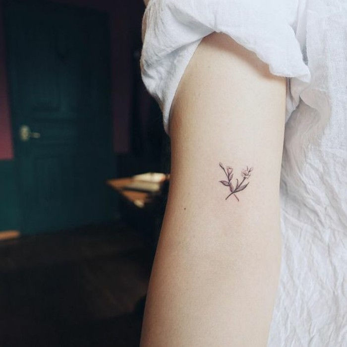 Frumos tatuaj idei-pentru-femei-buchetel