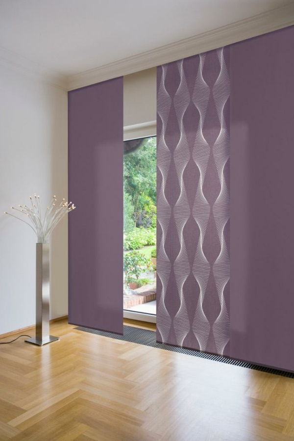 Perdele culisante - culoarea violet pentru un apartament modern