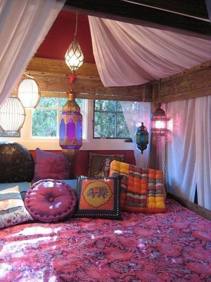 Spalnica boho-maroški stil