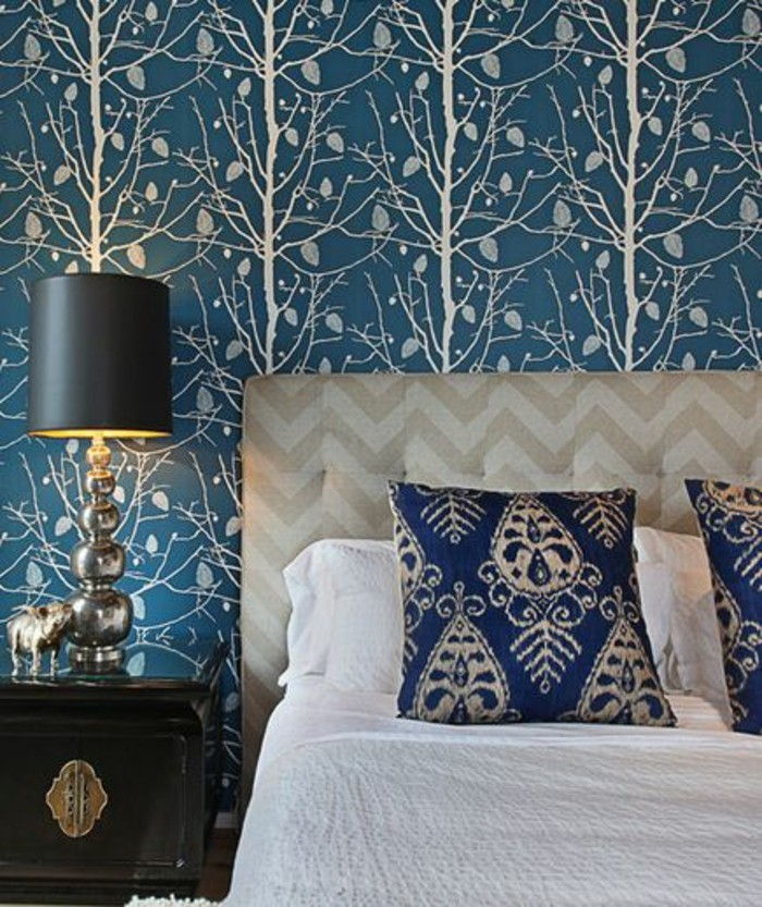 Spálňa elegantným nábytkom maškarného wanddeko-wallpaper-modro-štýlový, tapeta