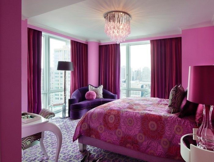 Miegamojo violetinė-A išskirtinė dekoracija