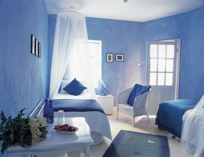 Miegamojo baldai-in-mėlyna-A-kūrybinė įranga