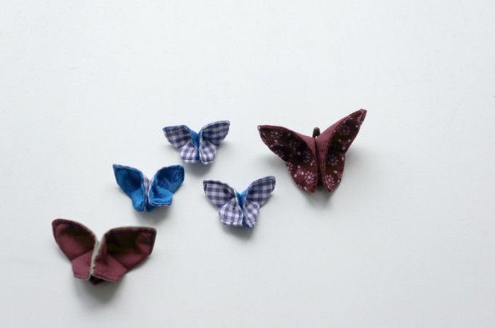 Fjärilar-tinker-karriert med-barn-